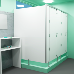 Sanitární kabinky a příčky, HPL, tl. 12 mm, Al profil, do vlhkých prostor